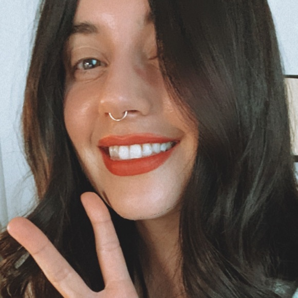 Meet your posher, Samantha - Picture 1 of 5